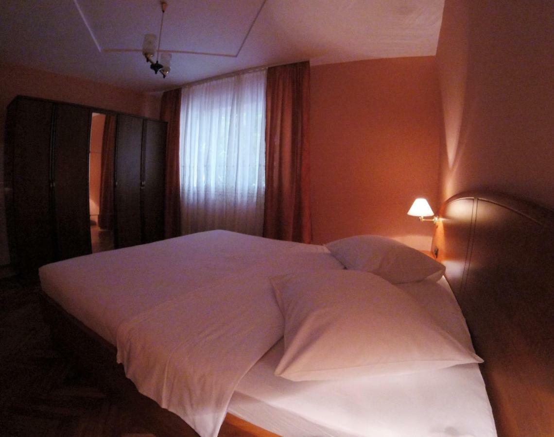 Apartments Olivera Supetarska Draga Ngoại thất bức ảnh